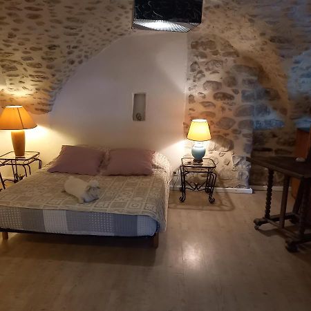 Chambres D'Hote Les Jardins De Prasserat Vallon-Pont-dʼArc Buitenkant foto